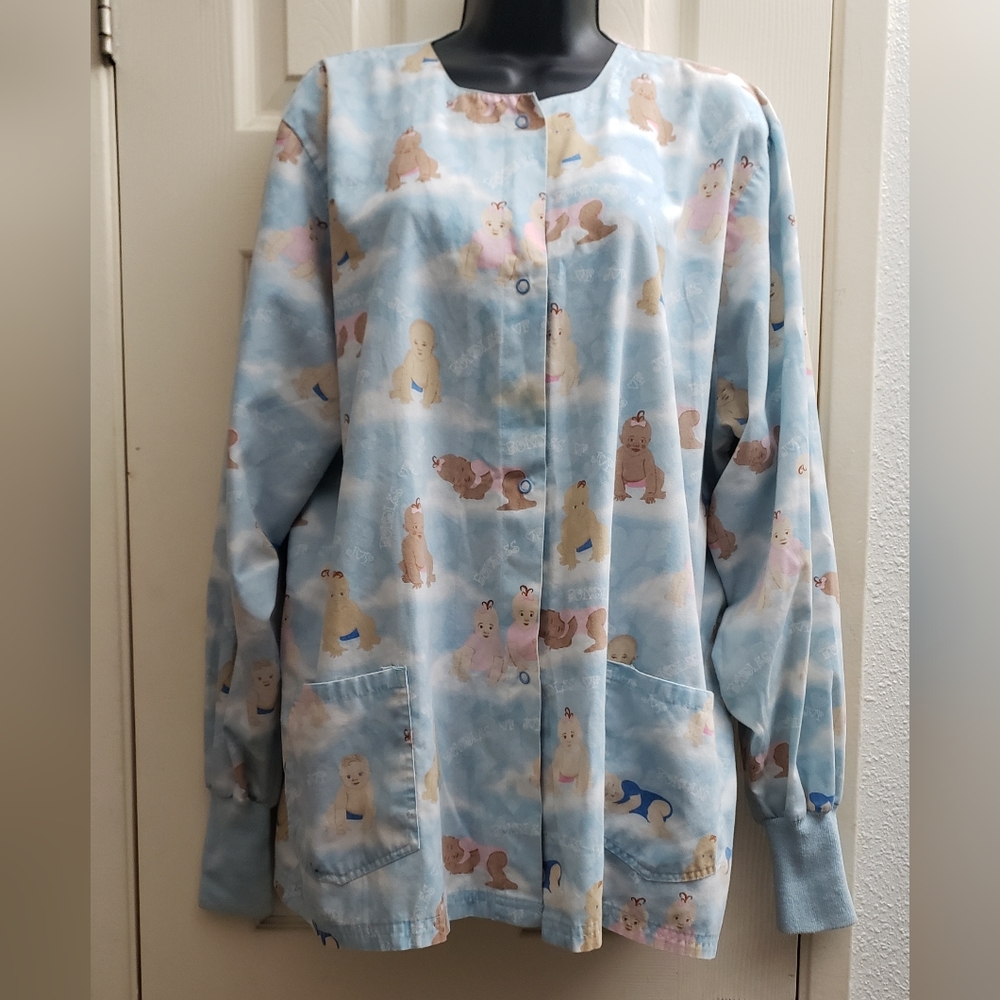 Women's XL long sleeve scrub top.